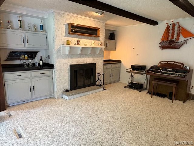 7 Birch Run, Orchard Park, NY 14127