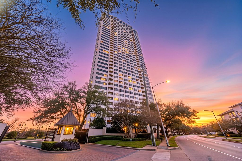 2001 Holcombe Boulevard 803, Houston, TX 77030