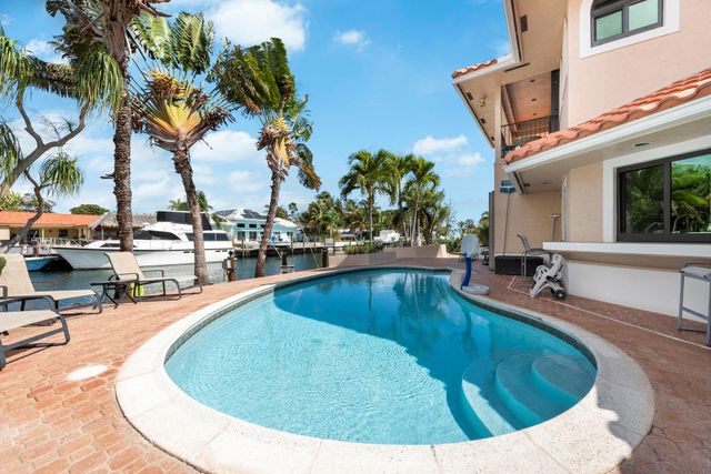 2865 NE 19th Street, Pompano Beach, FL 33062