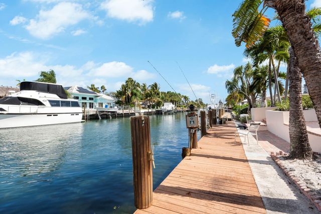 2865 NE 19th Street, Pompano Beach, FL 33062