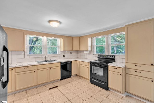 150 Pruitt Drive, Greenville, SC 29607
