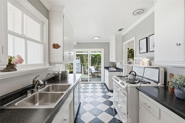420 Via Malaga, Redondo Beach, CA 90277