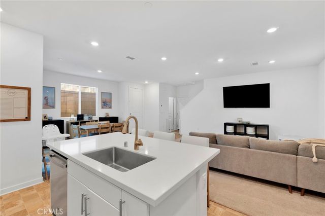 16604 Quince Lane, Fontana, CA 92336
