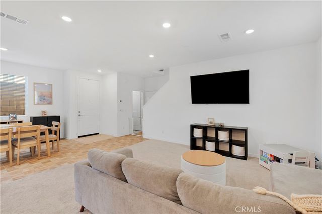 16604 Quince Lane, Fontana, CA 92336
