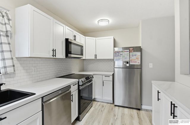 3800 N 11th Street, Lincoln, NE 68521