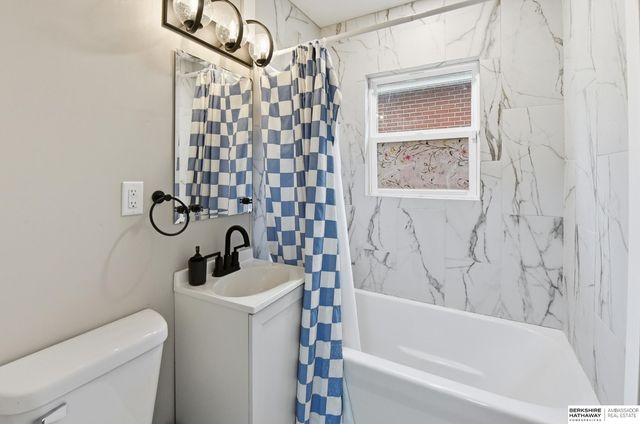 3800 N 11th Street, Lincoln, NE 68521