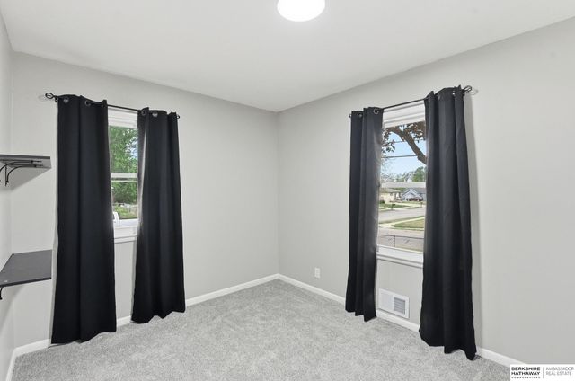 3800 N 11th Street, Lincoln, NE 68521