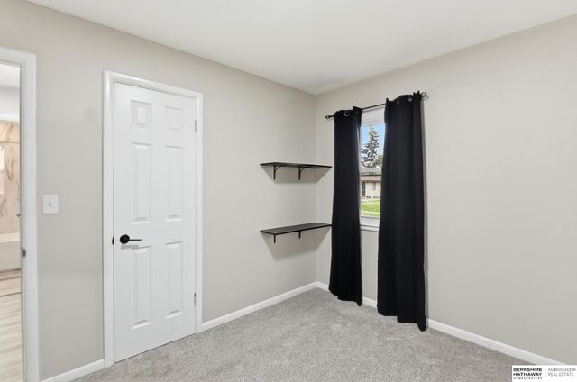 3800 N 11th Street, Lincoln, NE 68521