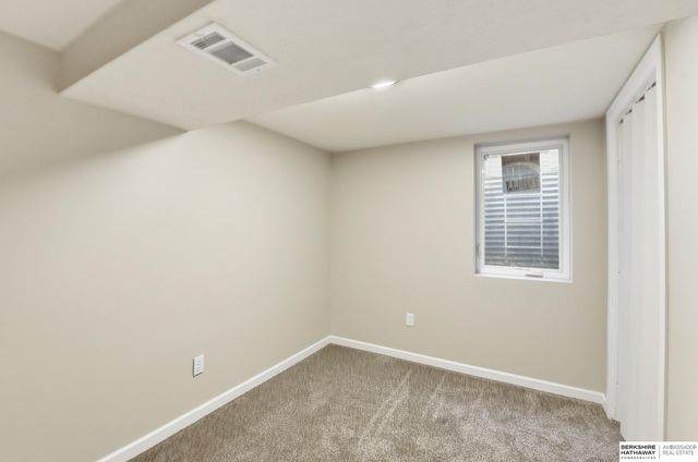 3800 N 11th Street, Lincoln, NE 68521
