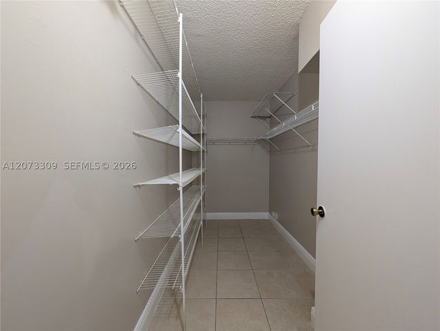 3690 N 56th Ave 903, Hollywood, FL 33021