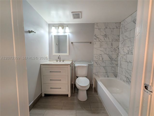 3690 N 56th Ave 903, Hollywood, FL 33021