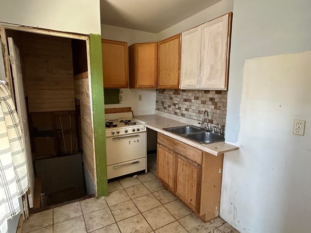 2291 Kenneth Street, Burton, MI 48529