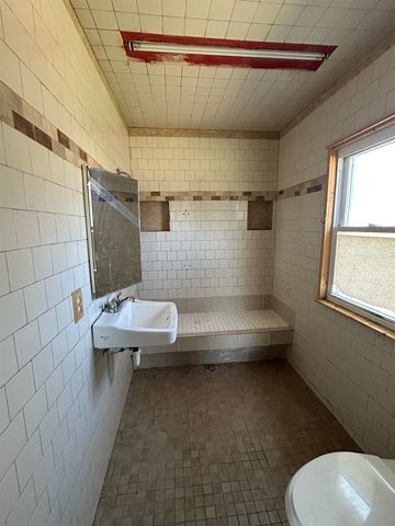 2291 Kenneth Street, Burton, MI 48529