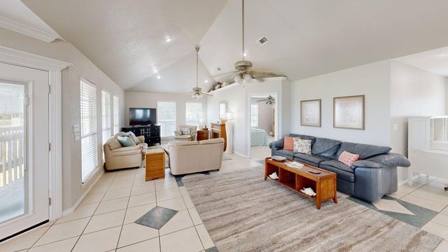 970 Gulfview Drive, Crystal Beach, TX 77650