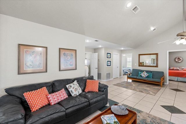 970 Gulfview Drive, Crystal Beach, TX 77650