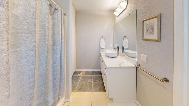 970 Gulfview Drive, Crystal Beach, TX 77650