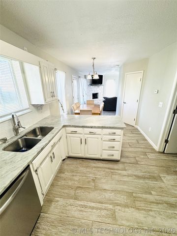 14828 E 34th Street, Tulsa, OK 74134