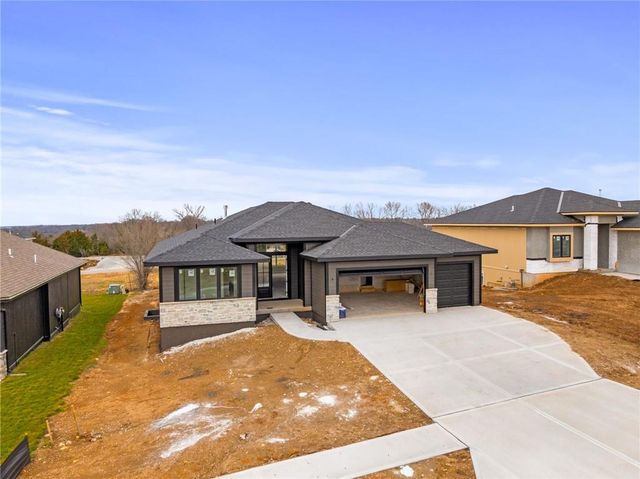 25152 W 141st Terrace, Olathe, KS 66061