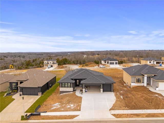 25152 W 141st Terrace, Olathe, KS 66061