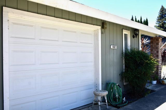 1802 Urbana Way, Sacramento, CA 95833