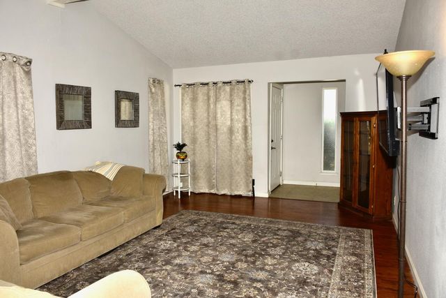 1802 Urbana Way, Sacramento, CA 95833