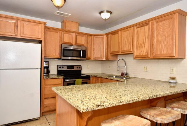 1802 Urbana Way, Sacramento, CA 95833
