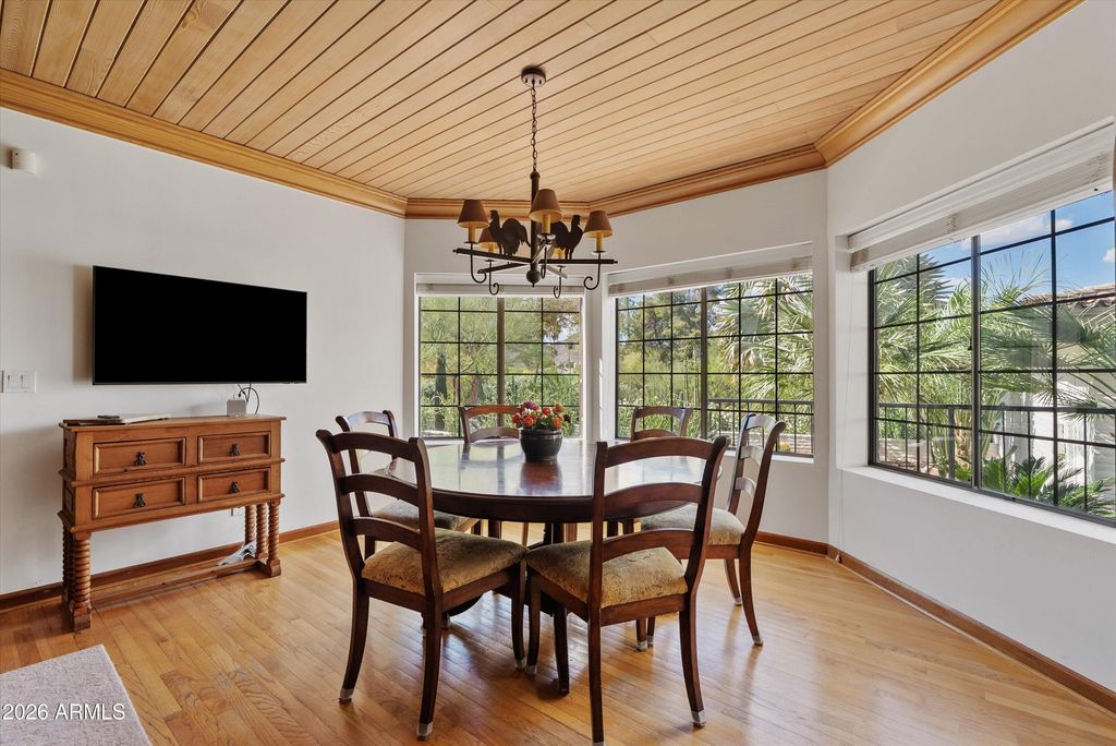 Image 12 of property listing at 4740 E MARSTON Drive, Paradise Valley, AZ 85253