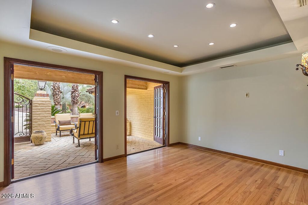 Image 16 of property listing at 4740 E MARSTON Drive, Paradise Valley, AZ 85253