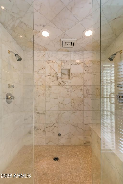 Image 21 of property listing at 4740 E MARSTON Drive, Paradise Valley, AZ 85253