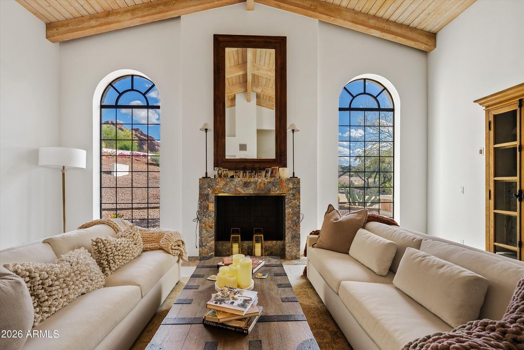 Image 4 of property listing at 4740 E MARSTON Drive, Paradise Valley, AZ 85253