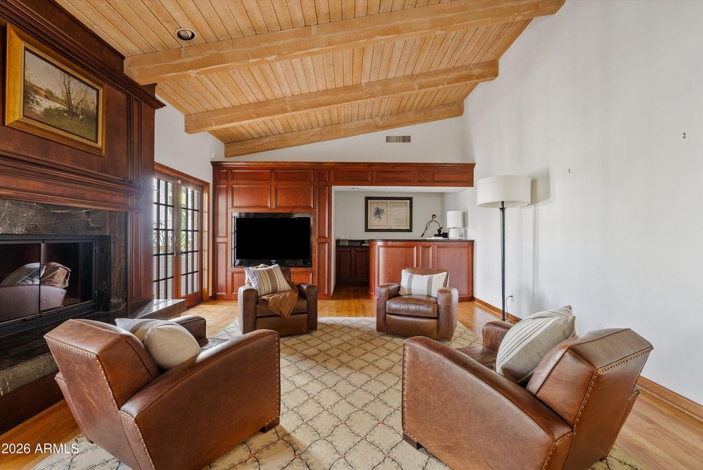 Image 9 of property listing at 4740 E MARSTON Drive, Paradise Valley, AZ 85253