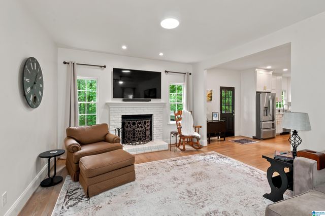 1700 WHITE OAK PLACE, Hoover, AL 35244
