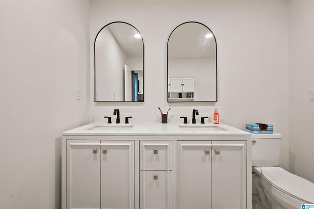 1700 WHITE OAK PLACE, Hoover, AL 35244