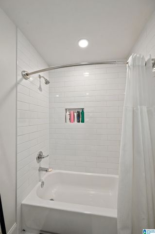 1700 WHITE OAK PLACE, Hoover, AL 35244