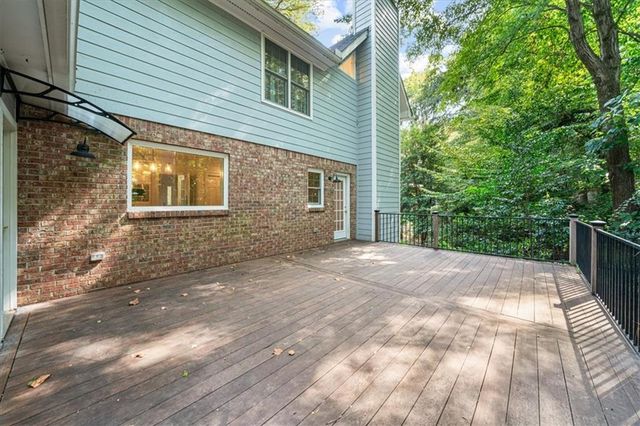 1153 Byrnwyck Way NE, Brookhaven, GA 30319