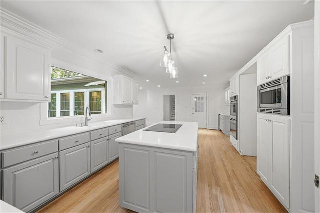 1153 Byrnwyck Way NE, Brookhaven, GA 30319