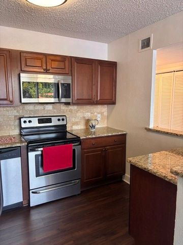 715 S Upper Broadway St 205, Corpus Christi, TX 78401