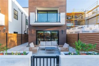 422 20th Street, Huntington Beach, CA 92648