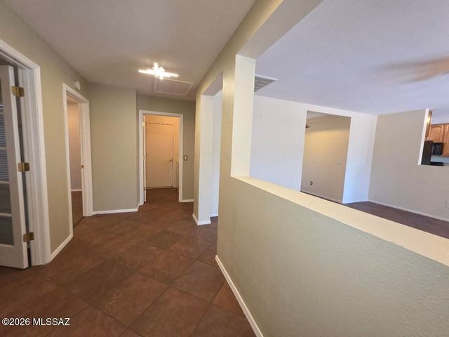 3686 E Canter Road, Tucson, AZ 85739