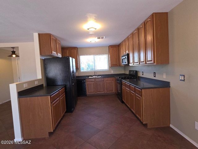 3686 E Canter Road, Tucson, AZ 85739