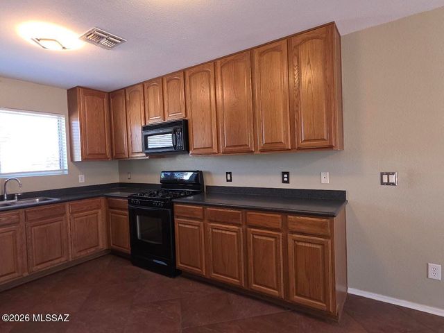 3686 E Canter Road, Tucson, AZ 85739