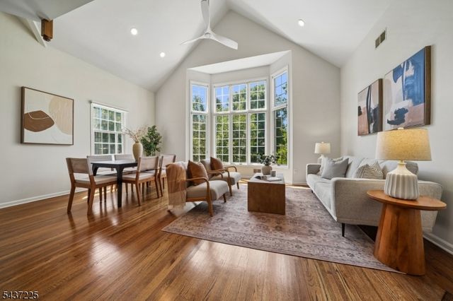38 Shearwater Ln, Wayne Twp., NJ 07470