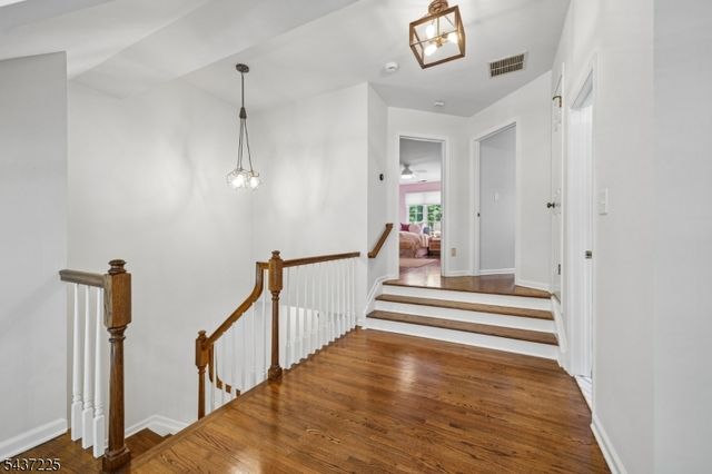 38 Shearwater Ln, Wayne Twp., NJ 07470