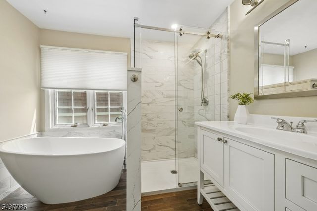 38 Shearwater Ln, Wayne Twp., NJ 07470