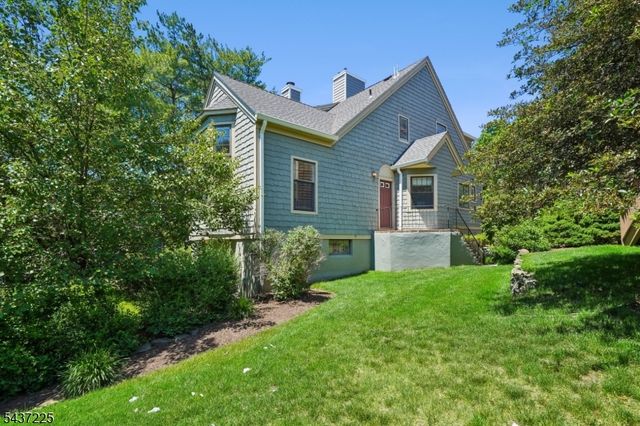 38 Shearwater Ln, Wayne Twp., NJ 07470