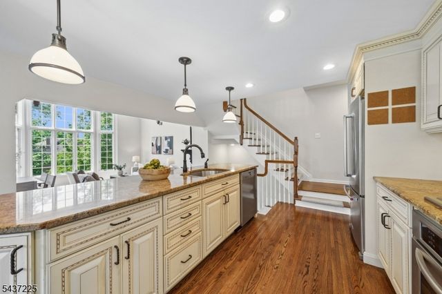 38 Shearwater Ln, Wayne Twp., NJ 07470