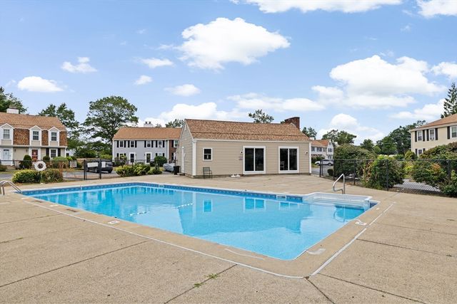 848 Plain St. 5, Marshfield, MA 02050