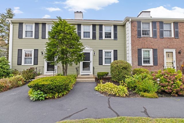 848 Plain St. 5, Marshfield, MA 02050