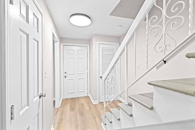 848 Plain St. 5, Marshfield, MA 02050