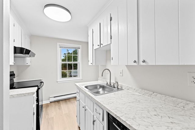 848 Plain St. 5, Marshfield, MA 02050